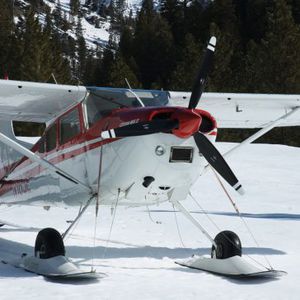 軽飛行機用スキー 1