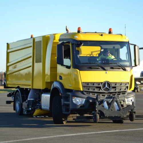 空港滑走路スイーパー - MaxPowa V95t aero - BUCHER MUNICIPAL - 乗るタイプ / 電動式 / FOD