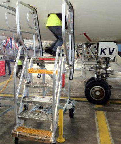 滑走路用脚立 - FORTAL - メンテナンス用 / アクセス用 / 飛行機用