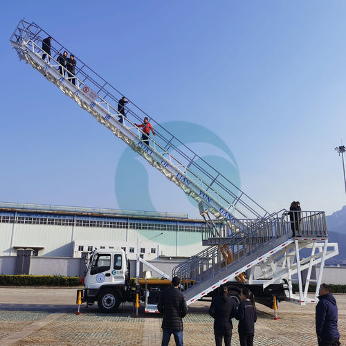 搭乗階段 - JSTY5120JKT - Jiangsu Tianyi Aviation Industry Co., Ltd. - 移動式 / 伸縮自在 / 自走式