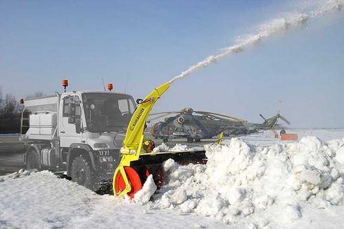 トラックへの取り付け可能除雪機 - KFS 950 series - KAHLBACHER MACHINERY GMBH - 滑走路