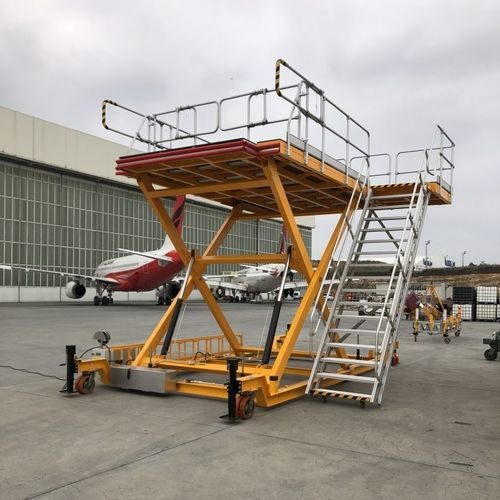 シザーフォークリフト - MAKRO AERO - 貨物用 / 油圧式 / 空港用