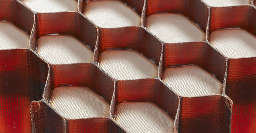アルミニウム製ハニカム - HexWeb® Acousti-Cap® - HEXCEL - 宇宙産業用