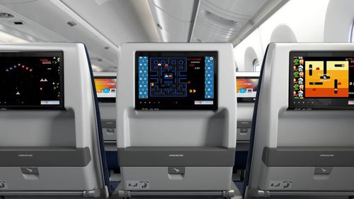 機内エンターテイメント用航空機キャビンディスプレー - Gaming - PANASONIC AVIONICS CORPORATION