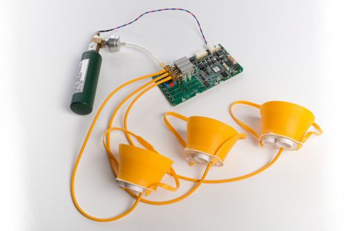 飛行機のキャビン用酸素系統 - PulseOx® - Collins Aerospace