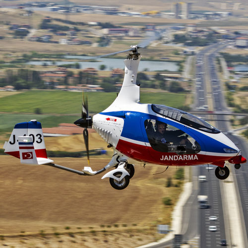 2人乗りジャイロコプター - Cavalon Sentinel - AutoGyro GmbH - 4ストロークエンジン / 密閉式コックピット付き / サイドバイサイド