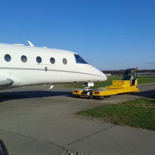 牽引用トラクター - C200 - Flyer-Truck - Ground Handling System - 航空機用 / 電動式 / 牽引棒なし