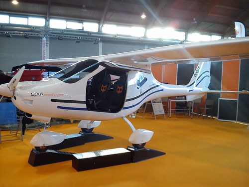 2人用超軽量動力機 - SC07 - BOT-aircraft - 4ストロークエンジン / 教育用 / 単発