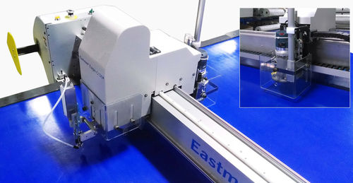 複合素材用切断機器 - Combi Router - Eastman Machine Company - ナイフ / 航空用 / CNC