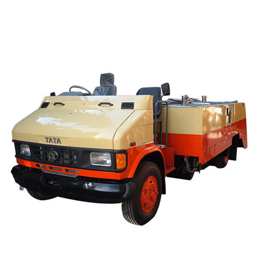 自走式バキュームカー - Nandan GSE Pvt ltd - 流量計付 / 空港用