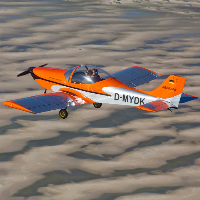 Avião para escola - B400-6 UL - Breezer Aircraft GmbH & Co. KG