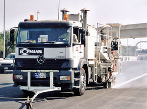 máquina de demarcação montada em caminhão