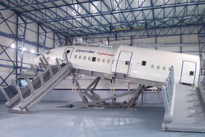 simulador de avião / para treinamento / com cockpit fechado