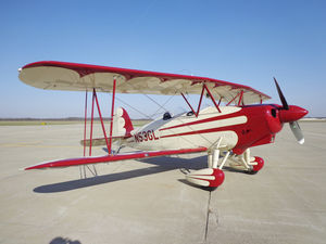 aeronave leve esportiva de 2 lugares / monomotor / com motor de pistões / para acrobacias