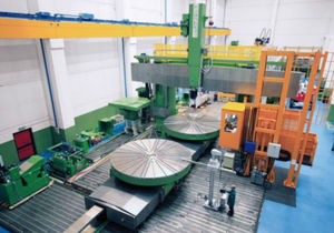máquina de torneamento vertical