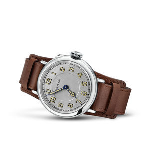 relógio de pulso modelo Aviator