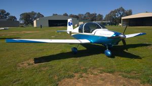 aeronave leve esportiva de 2 lugares / monomotor / com motor de pistões / para escola