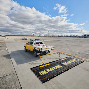 varredeira para pista de aeroporto