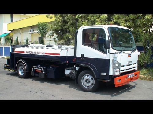 Caminhão de limpeza de toaletes autopropelido - AEROMOBILES PTE LTD - para aeroporto