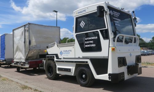 Trator rebocador - AT135 - AUTONOM® - CHARLATTE MANUTENTION - para aeronave / elétrico / com barra de reboque