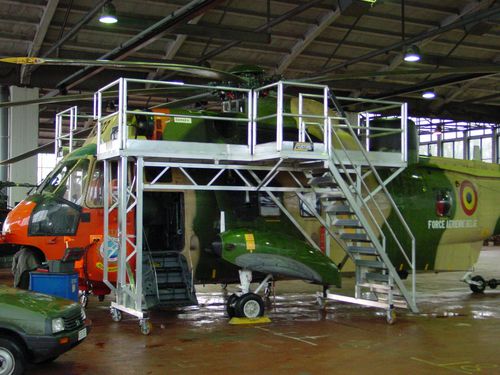 Sistema de acoplamento para avião para helicóptero - CUSTERS HYDRAULICA BV - para os motores / para a fuselagem / móvel