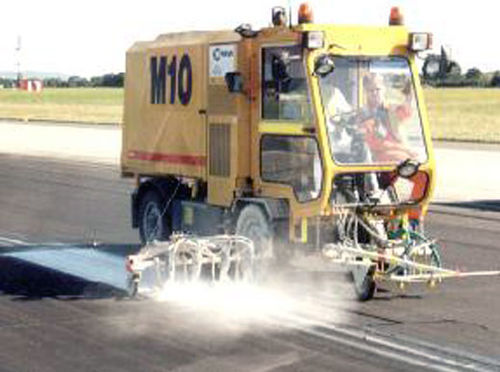 Máquina de demarcação montada em caminhão - H35  - HOFMANN GMBH - para tinta / para aeroporto