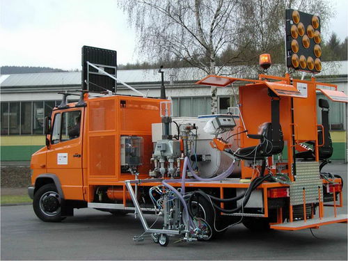 Máquina de demarcação montada em caminhão - GKSP 1000 - Winter Markiertechnik GmbH - para plástico a frio em spray / para pista