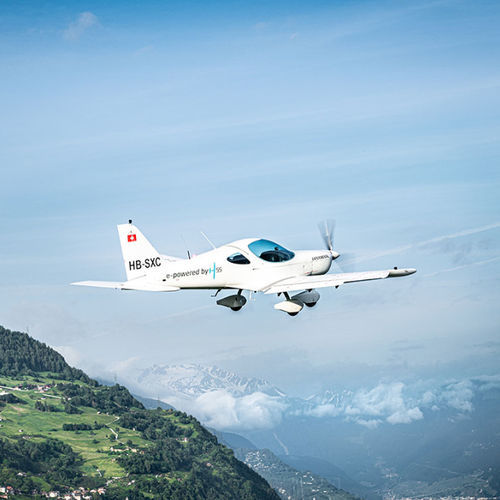 Avião para escola - ENERGIC - BRM AERO, s.r.o. - turístico / monomotor / com motor de pistões
