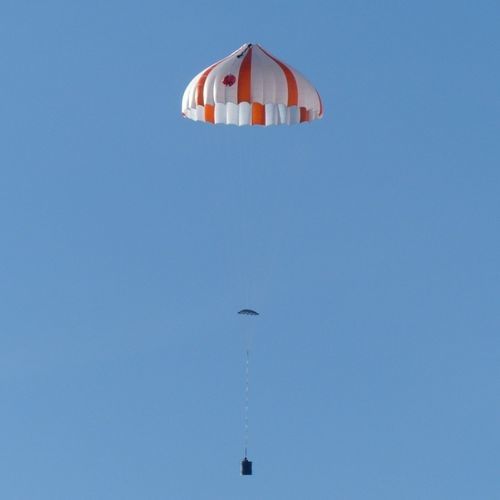 Paraquedas de emergência - Magnum 601 - Stratos 07 s.r.o.