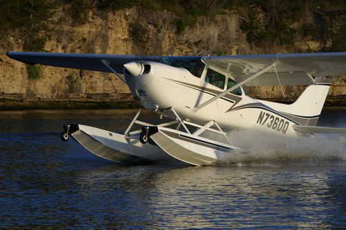 Sistema de flutuabilidade para avião leve - Wipline® 2350 - Wipaire, Inc.