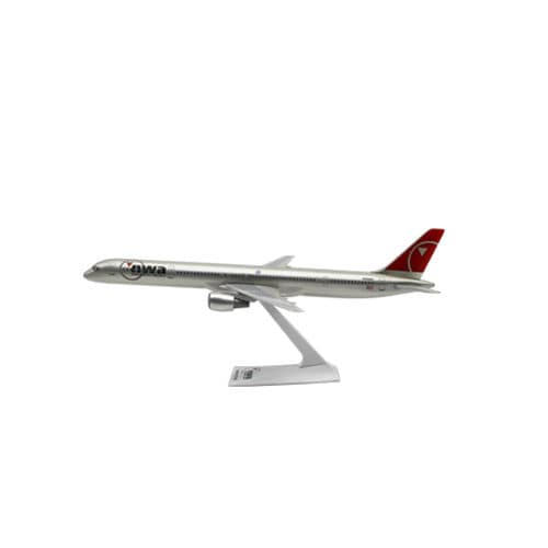 Maquete de avião 1/200 - B757-300 - Long Prosper Enterprise Co Ltd