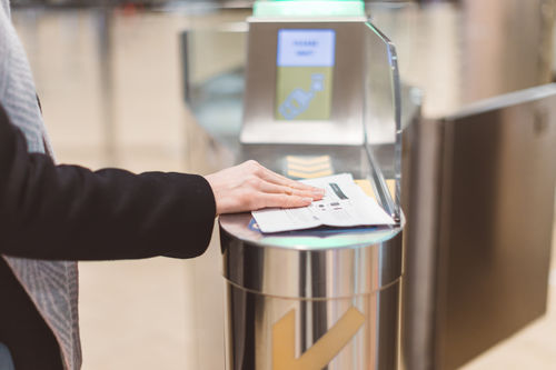 Portão eletrônico de embarque com leitor de cartões de embarque - Materna IPS - com leitor biométrico / para aeroporto