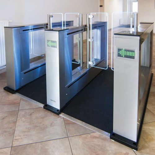 Portão eletrônico de embarque com leitor de cartões - EasyGate SPT - Cominfosec - para aeroporto
