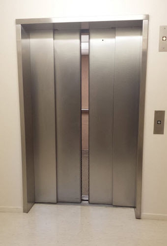Elevador hidráulico - McGrath Industries - para aeroporto