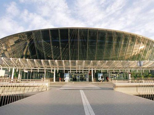 Calha de drenagem para aeroporto - KOMPAQDRAIN - ULMA Architectural Solutions - com grelha / em concreto de resina / para água pluvial